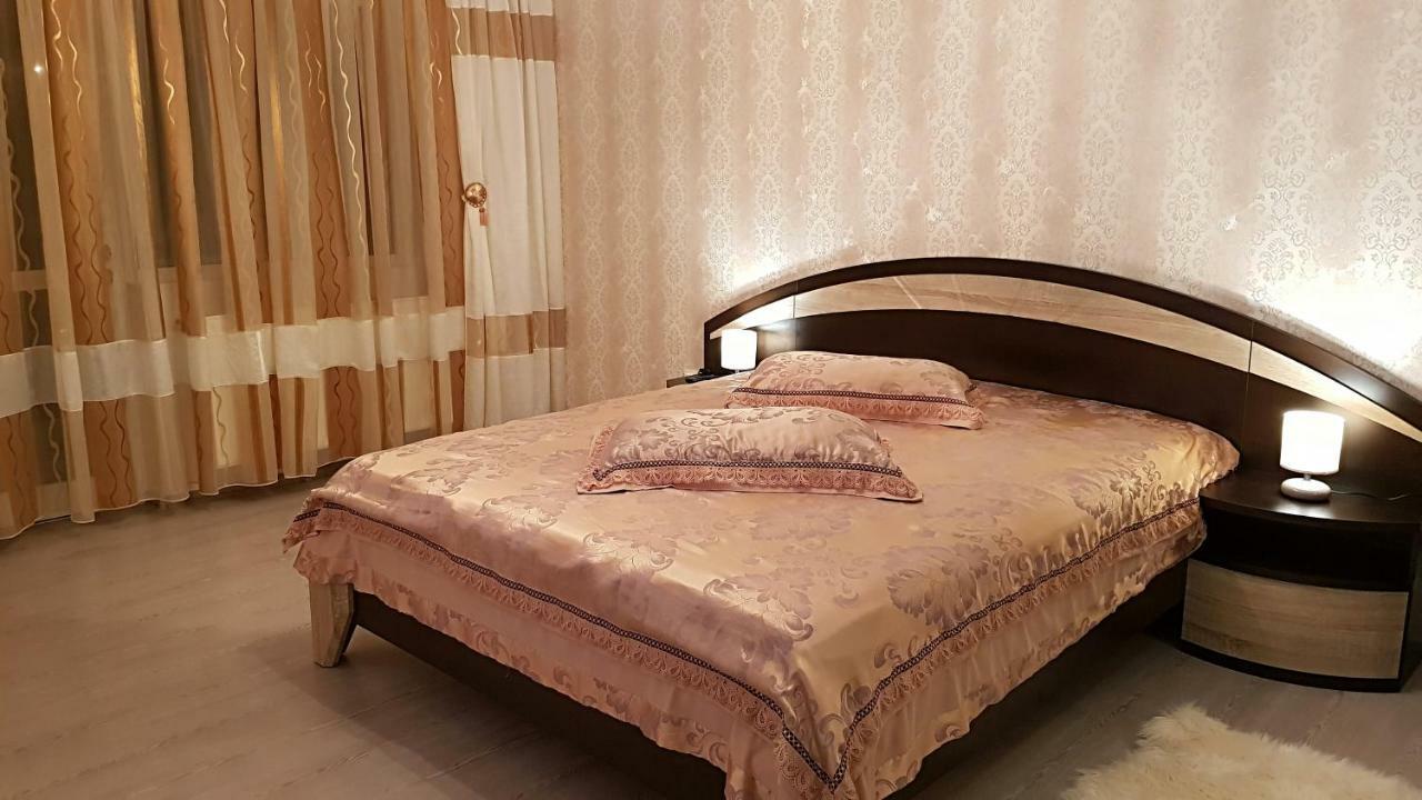 Апартаменты Garsoniera Jad Тыргу-Окна Экстерьер фото